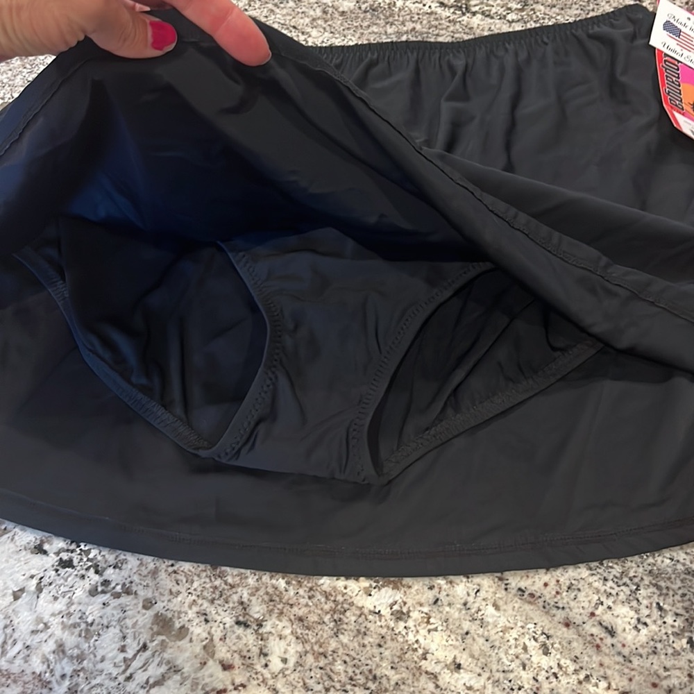 New T.H.E. Swim skirt - Picture 2 of 13